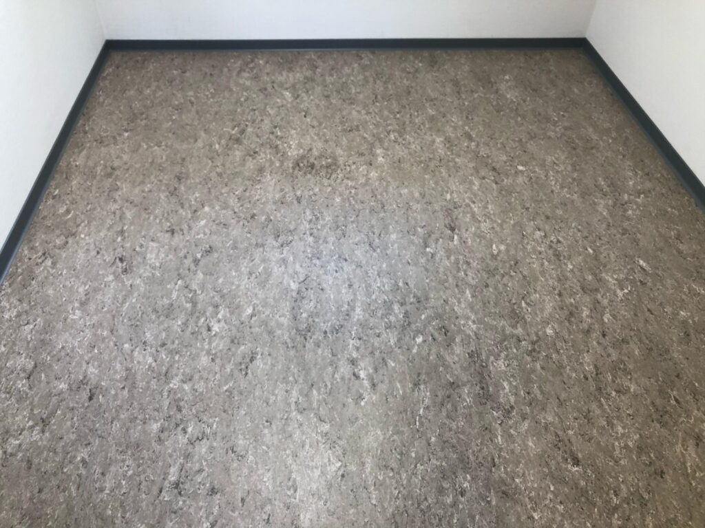 Linoleum_09 (Groß)