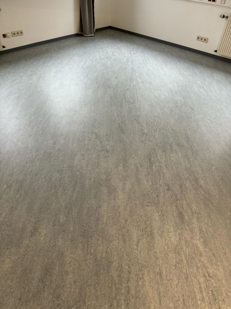 Linoleum_16 (Groß)